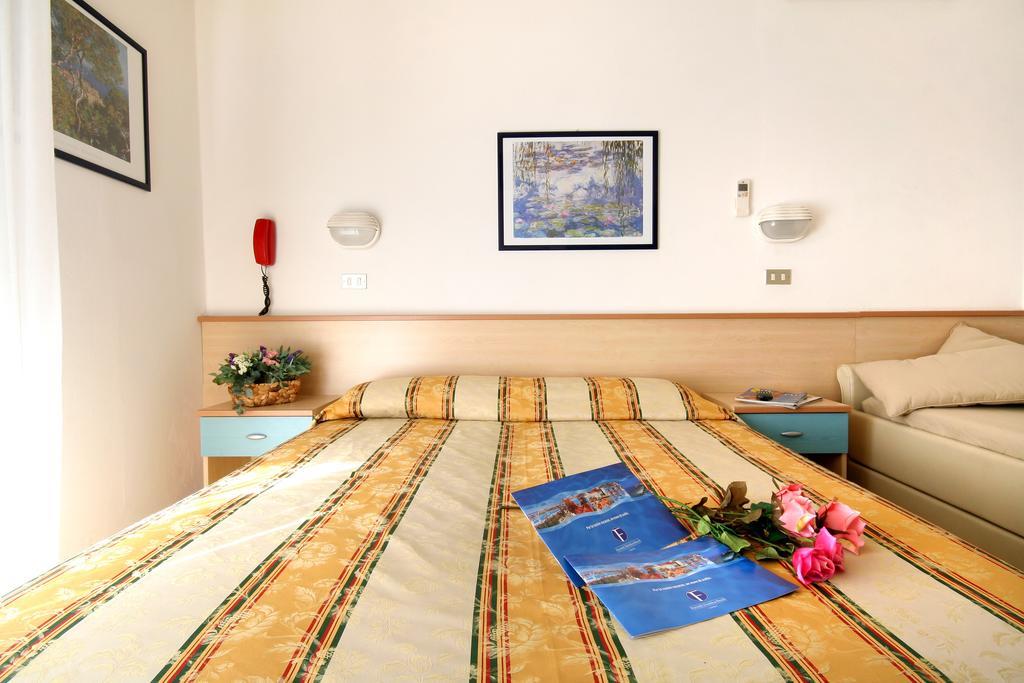 Hotel Major Католика Екстериор снимка