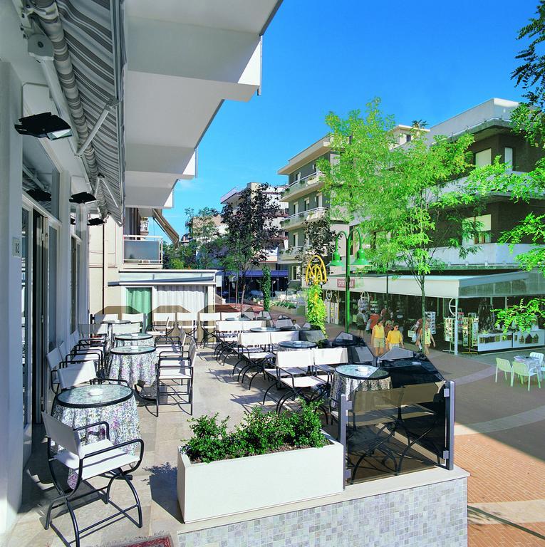 Hotel Major Католика Екстериор снимка
